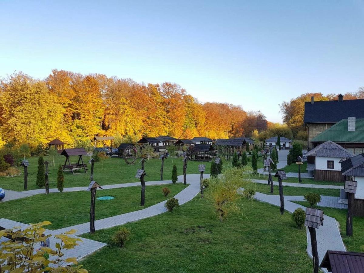Orlyne Gnizdo Hotel Чернивци Екстериор снимка