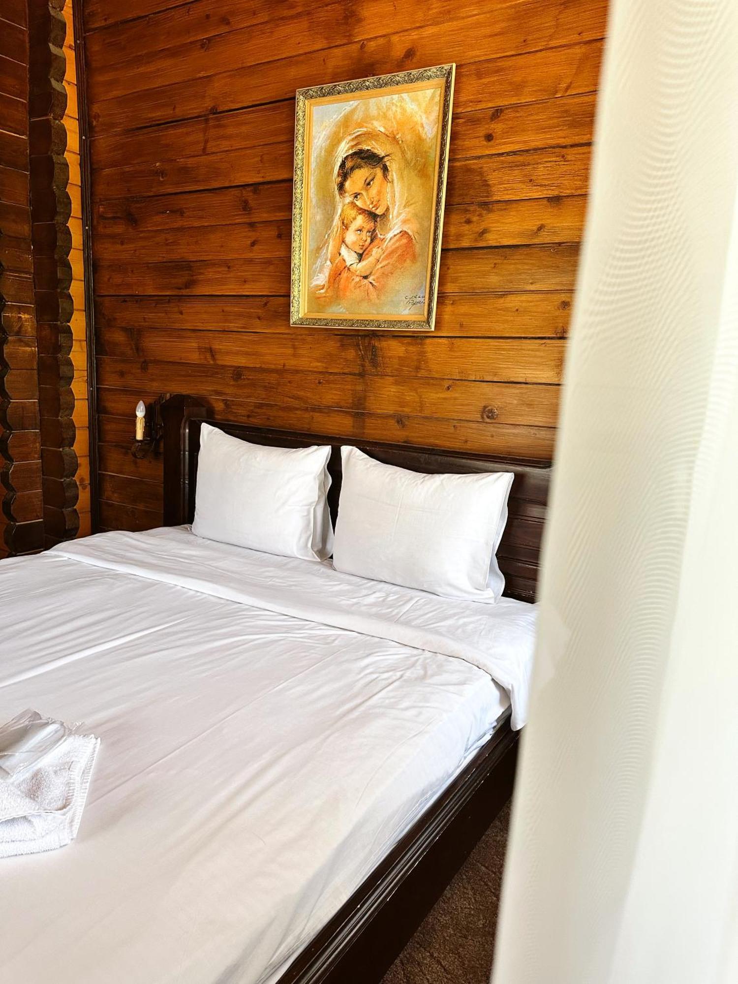 Orlyne Gnizdo Hotel Чернивци Екстериор снимка
