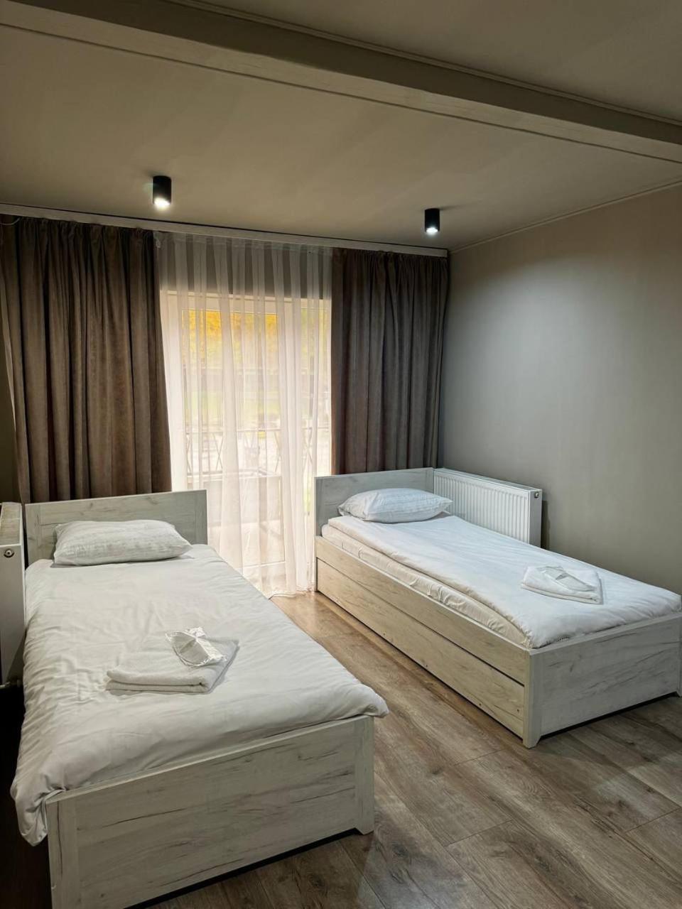 Orlyne Gnizdo Hotel Чернивци Стая снимка