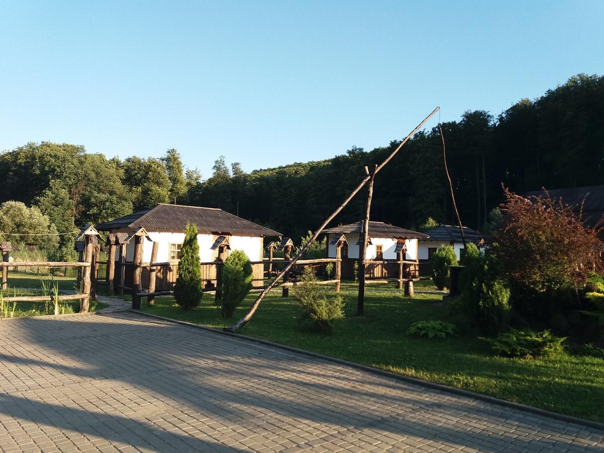 Orlyne Gnizdo Hotel Чернивци Екстериор снимка